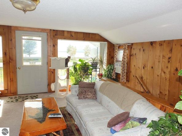 16086 Us Hwy 2, Cooks, MI 49817
